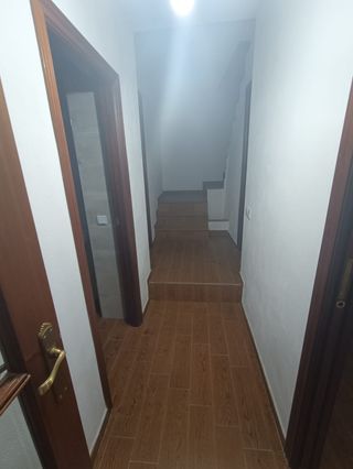 CASA EN VENTA CON TERRENO EN CASATEJADA, LUCENA