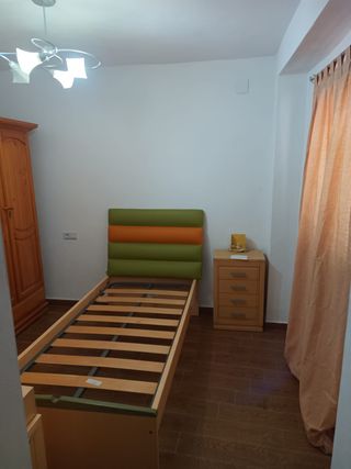CASA EN VENTA CON TERRENO EN CASATEJADA, LUCENA