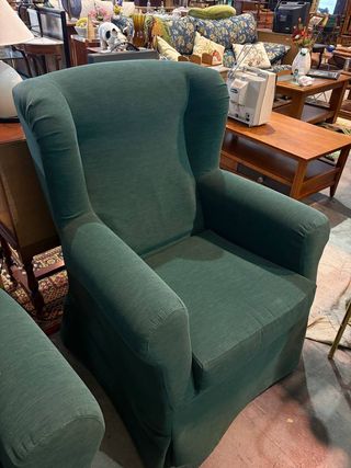 SILLÓN VERDE OSCURO CON COJINES