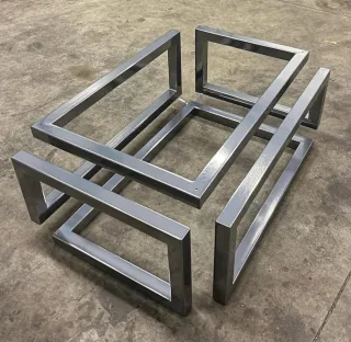 Escaleras metálicas,estructuras,patas de mesas