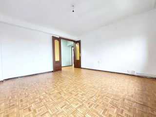 Piso en venta en Tremañes en Gijón