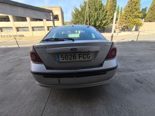 Ford Mondeo 2.0tdci ghia 130cv/ 6v classe b
