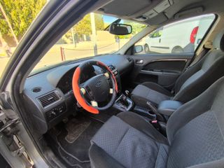 Ford Mondeo 2.0tdci ghia 130cv/ 6v classe b