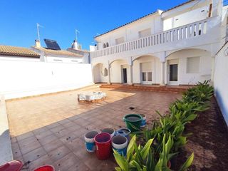 Casa adosada en venta en Lucena