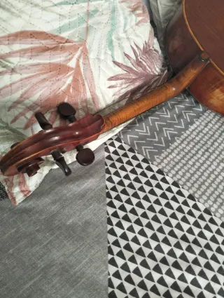 Violonchelo Josefa Charlotte Maillot 1845