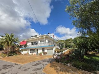 Chalet en venta en Elda