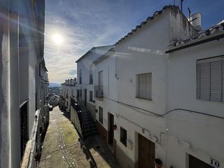 Casa adosada en venta en Olvera