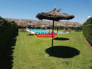 Casa adosada en venta en Coria del Río