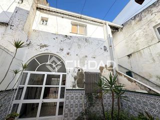 Casa adosada en venta en V Centenario-Piletas-Capuchinos en Sanlúcar de Barrameda