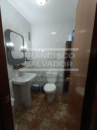 Casa adosada en venta en San Francisco en Lucena