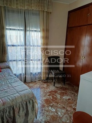 Casa adosada en venta en San Francisco en Lucena
