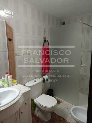 Casa adosada en venta en San Francisco en Lucena