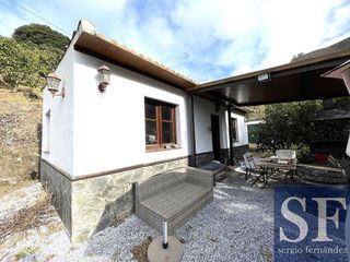 Casa adosada en venta en Sayalonga