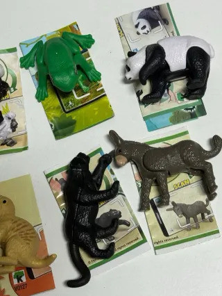 Lote 8 figuras Natoons Huevo Kinder Animales