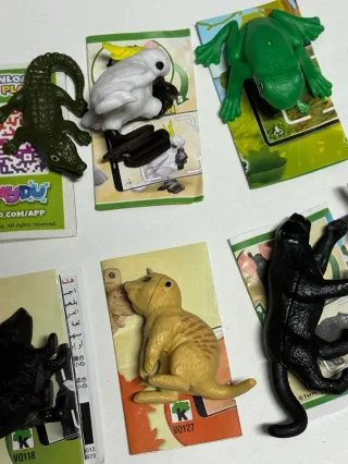 Lote 8 figuras Natoons Huevo Kinder Animales