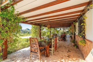 Chalet en venta en Puerto de la Torre - Atabal en Málaga
