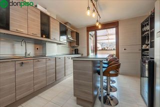 Casa adosada en venta en Crta. De la Sierra en Granada