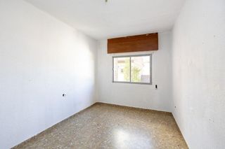 Chalet en venta en Zubia (La)