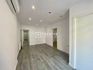 Piso en venta en Sant Antoni en Barcelona
