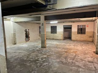 Local comercial en venta en Fondo en Santa Coloma de Gramanet