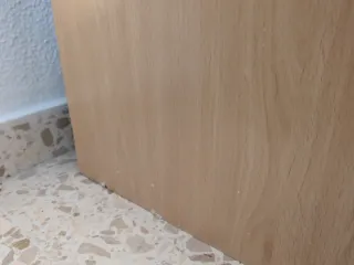 Armario de madera beige