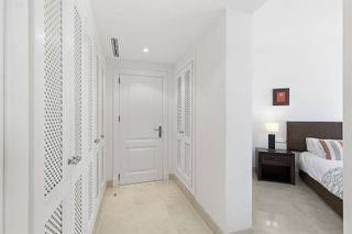 Piso en venta en Los Naranjos - Las Brisas en Marbella