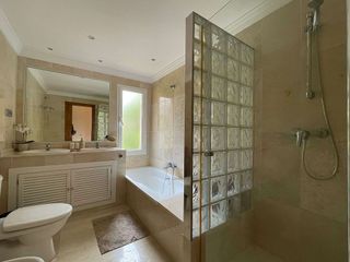 Piso en venta en Los Naranjos - Las Brisas en Marbella