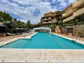 Piso en venta en Los Naranjos - Las Brisas en Marbella