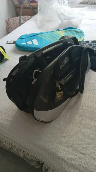 Paletero de pádel Vairo y Adidas
