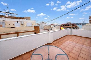 Ático en venta en Carolinas Bajas en Alicante