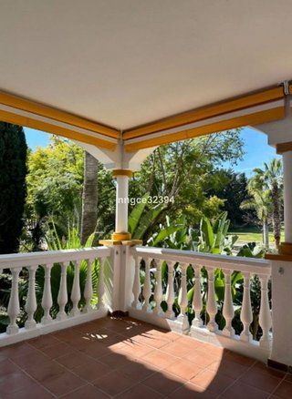 Piso en venta en Nueva Andalucía centro en Marbella