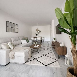 Piso en venta en Nueva Andalucía centro en Marbella