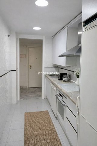 Piso en venta en Nueva Andalucía centro en Marbella