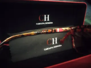 Carolina Herrera SHE828 09D7