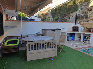 Casa pareada en venta en Río Real en Marbella