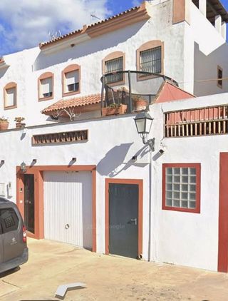 Casa pareada en venta en Río Real en Marbella