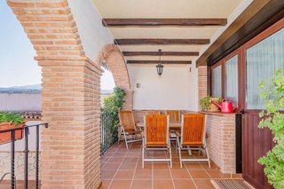 Casa adosada en venta en Zubia (La)