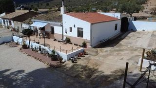 Casa adosada en venta en Yecla