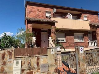 Casa adosada en venta en Sant Vicenç dels Horts