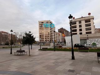 Piso en venta en Plaza España - Villa Pilar - Reyes Católicos - Vadillos en Burgos