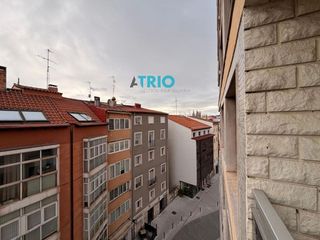 Piso en venta en Plaza España - Villa Pilar - Reyes Católicos - Vadillos en Burgos