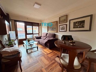 Piso en venta en Plaza España - Villa Pilar - Reyes Católicos - Vadillos en Burgos