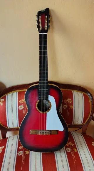 Guitarra,Vicente Tatay Años 60 sumburst