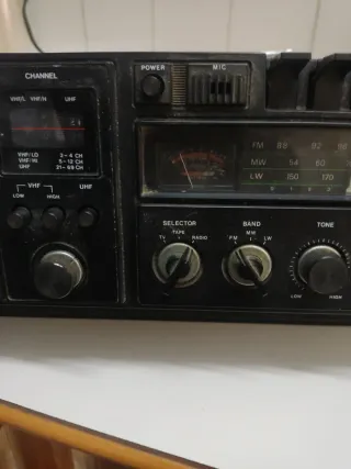 Trensi Radio Casete TV