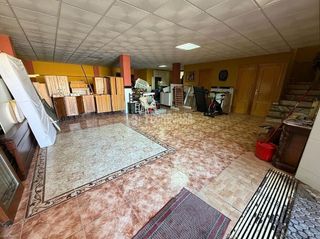 Casa adosada en venta en Torredonjimeno