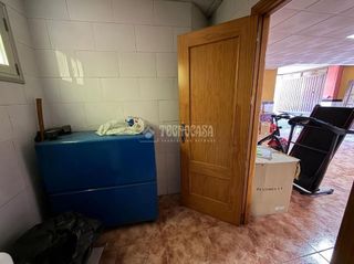Casa adosada en venta en Torredonjimeno