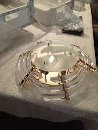 Lámpara de techo cristal y metal dorado