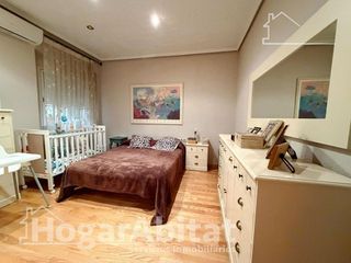 Chalet en venta en El Alborgí en Paterna