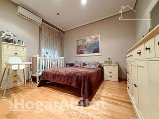 Chalet en venta en El Alborgí en Paterna