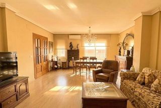 Casa adosada en venta en Santa Cruz - Industria - Polígono Campollano en Albacete